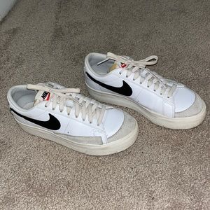 Low Nike Platform Blazer’s
